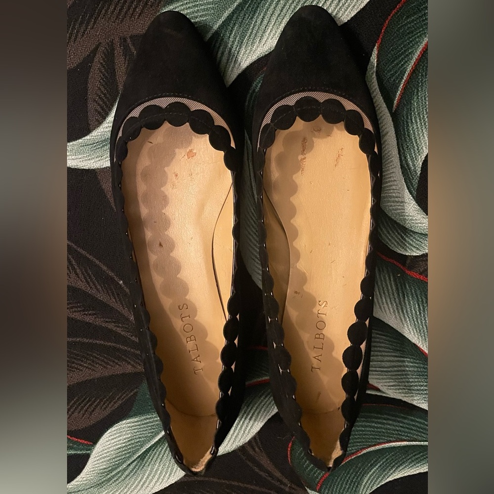Talbots Edison Black Scalloped Edge Flats